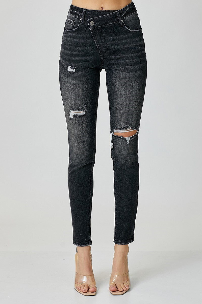 HIGH RISE CROSSOVER RELAXED SKINNY JEANS